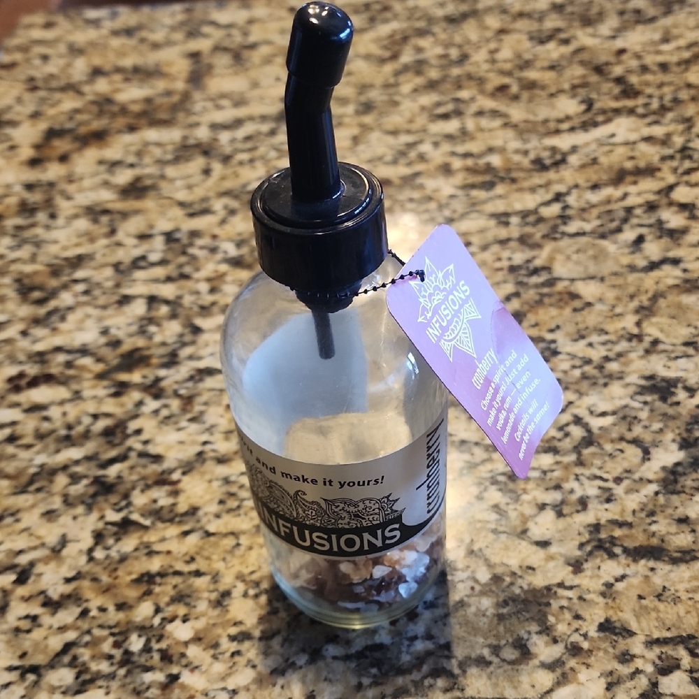 Rokz Glass Infusion Bottle NWT